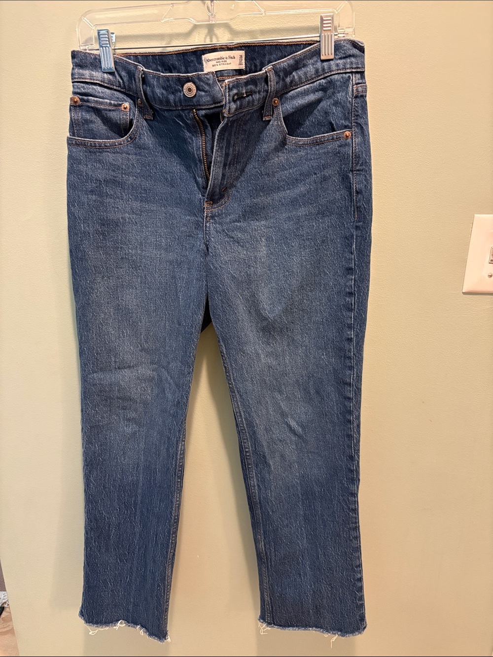 Abercrombie & Fitch mid rise 90’s straight. 28 Extra Short distressed